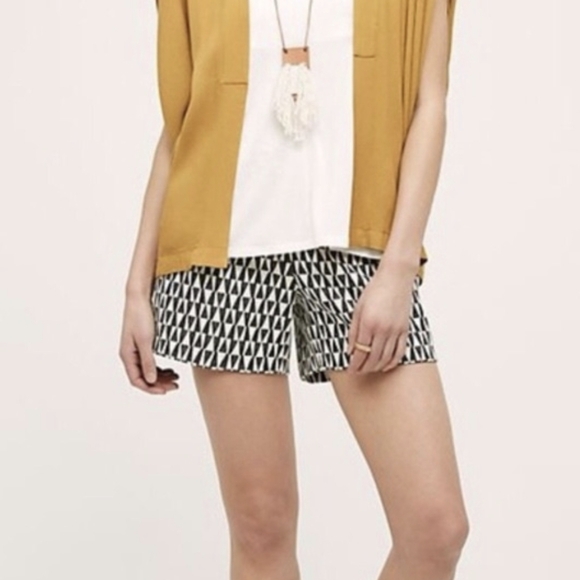 Anthropologie Pants - Anthropologie Cartonnier Neda geometric shorts Size 6